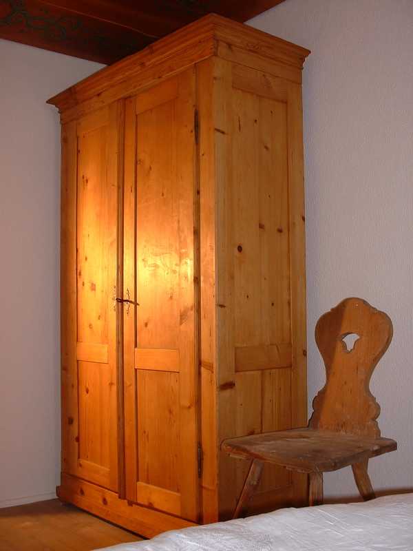 Bauernzimmer mit Bauernschrank